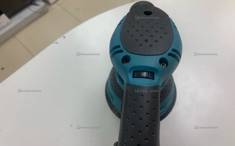 полировальная машинка Makita. bo5041
