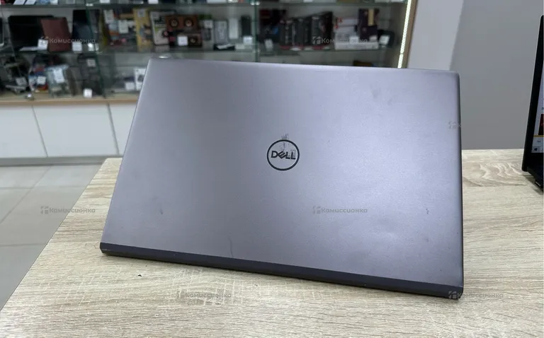 Ноутбук Dell Vostro 5502 i7-11 16/256 MX330