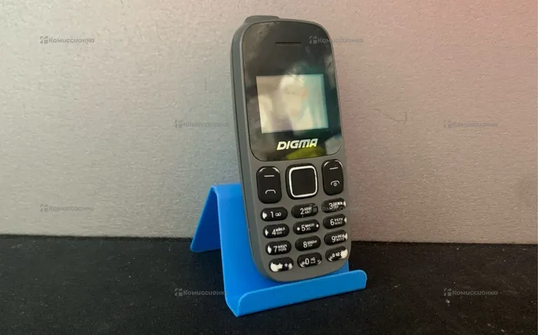 Digma LINX A106.