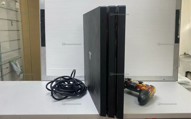 Приставка PlayStation 4 Pro 1Tb