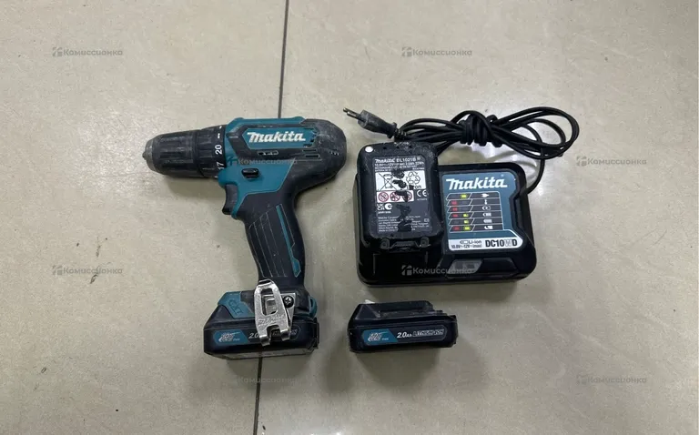 Дрель шуруповерт Makita DF333D