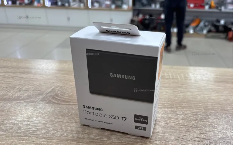 Жесткий диск  Samsung Portable SSD t7 2Tb