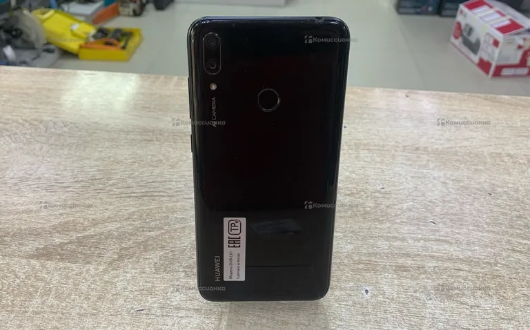 Huawei Y7 2019 3/32Gb