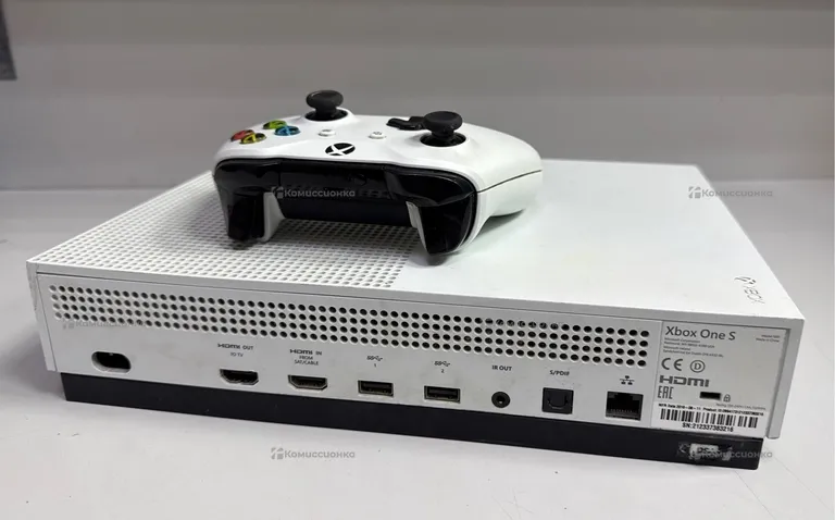 Приставка Xbox One S 500 ГБ