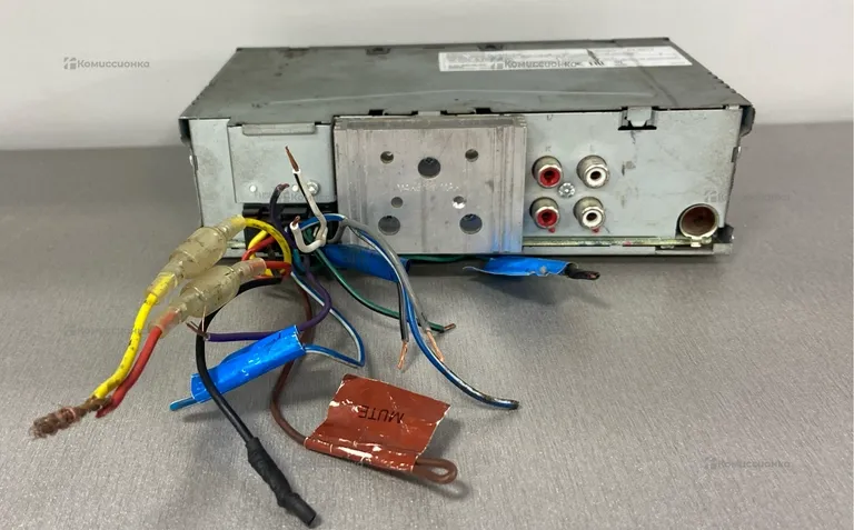 Автомагнитола  Kenwood KMM-133y
