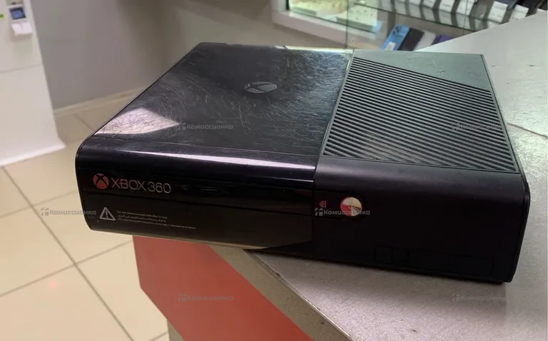 Приставка Xbox 360 300GB (прошитый)