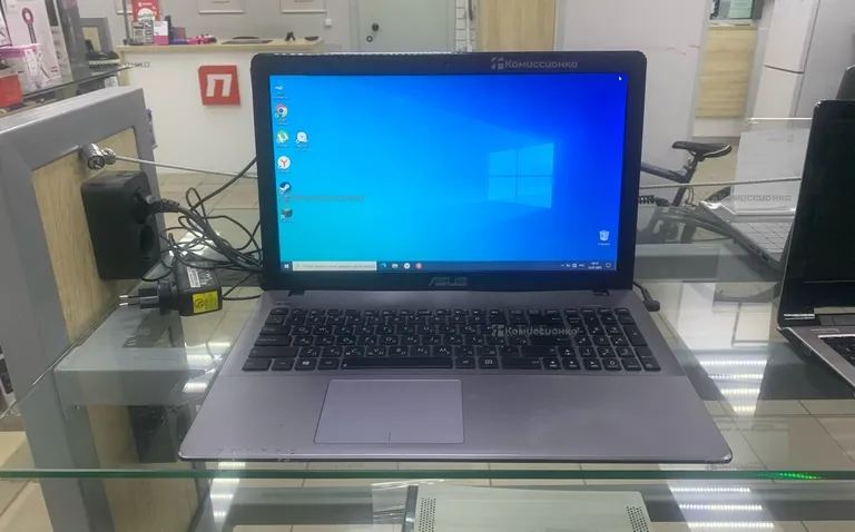 Ноутбук Asus X550z