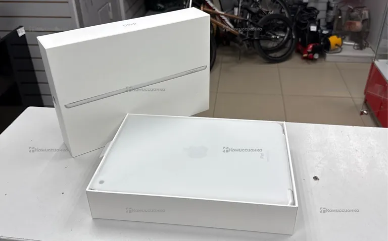 Планшет Apple iPad 9-го поколения 64Gb WiFi