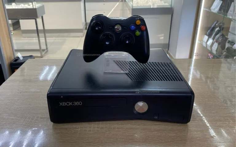 Приставка Xbox 360 300GB (прошитый)