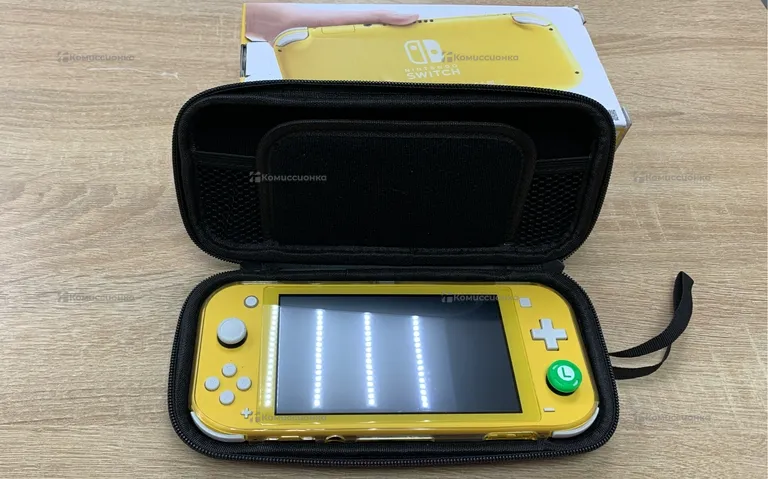 Приставка Nintendo Switch Lite 32 ГБ