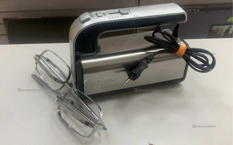 Миксер Vitek VT-1401