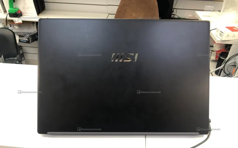 Ноутбук  Msi modern 15 B5M-001XRU
