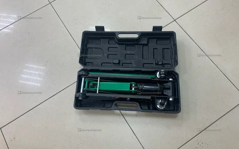 Домкрат подкатной RockForce 2,5Т