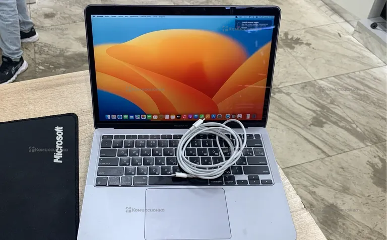 Ноутбук  mac book 13 m1 8/256