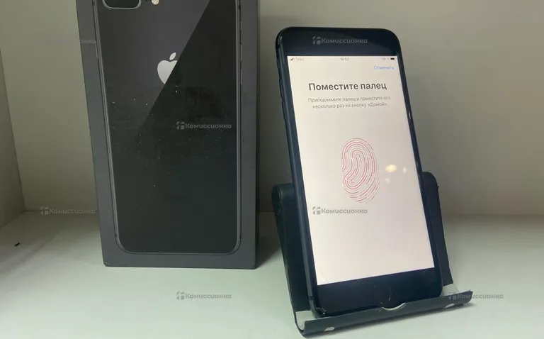 Apple Apple 8 plus 64