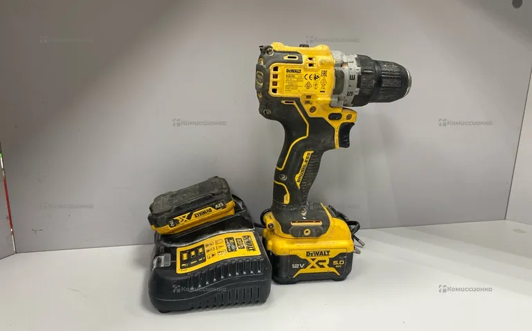 Аккумуляторная дрель-шуруповерт DeWALT DCD701N-XJ