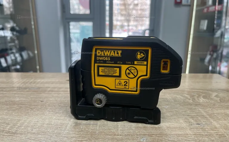 Лазерный уровень dewalt DW085