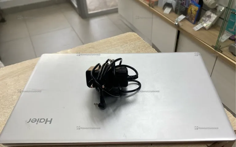 Ноутбук Haier U1520EM