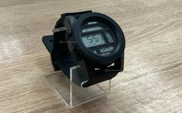 Часы  skmei wr50m