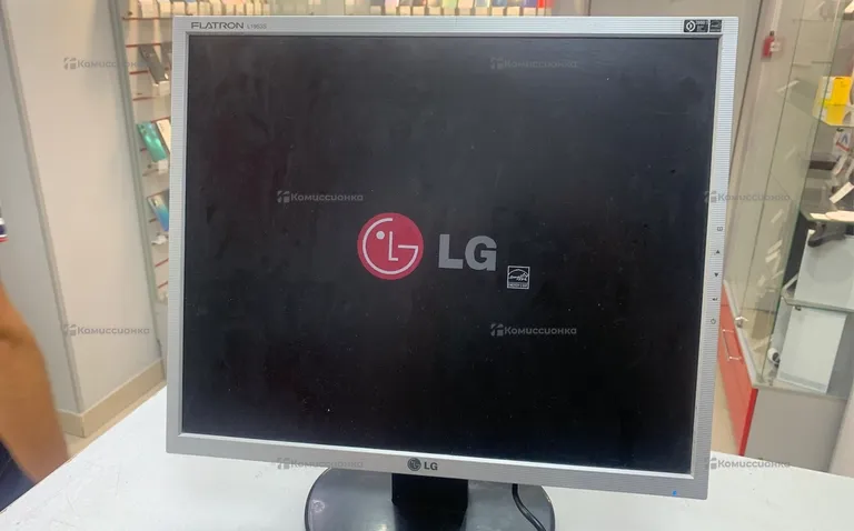 Монитор LG Flatron L1953S