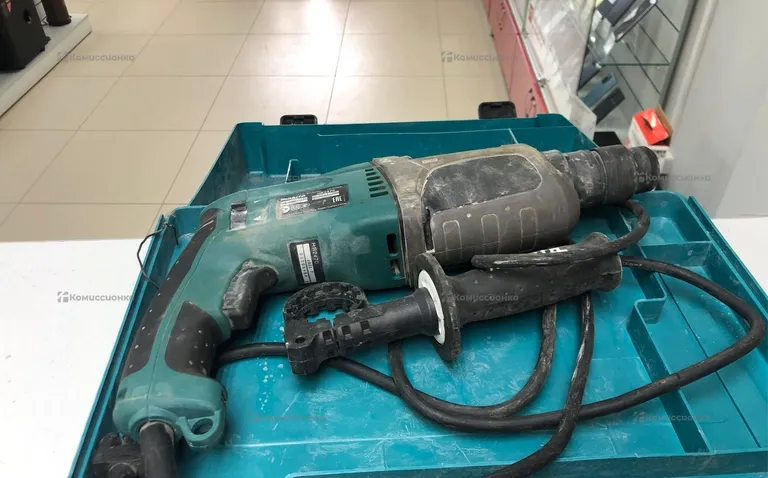 перфоратор Mikita HR2470