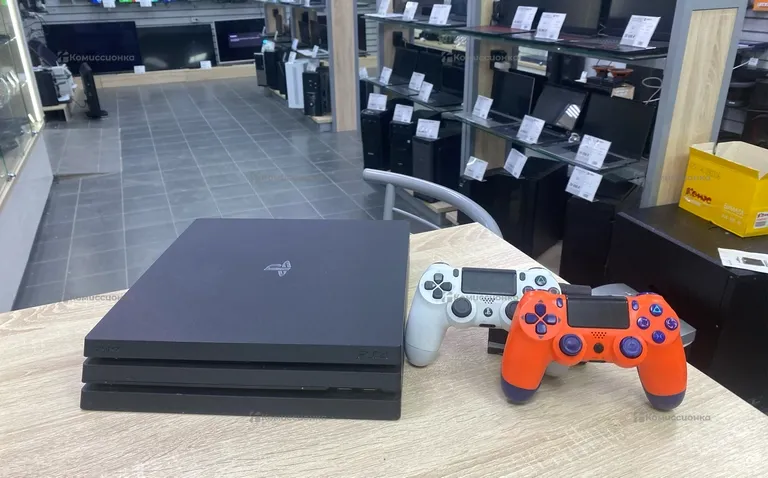 Приставка Sony PlayStation 4 Pro 1Tb
