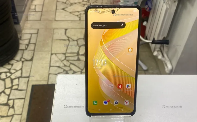 Infinix Smart 8 3/64 ГБ