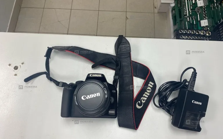 Canon EOS 1000D