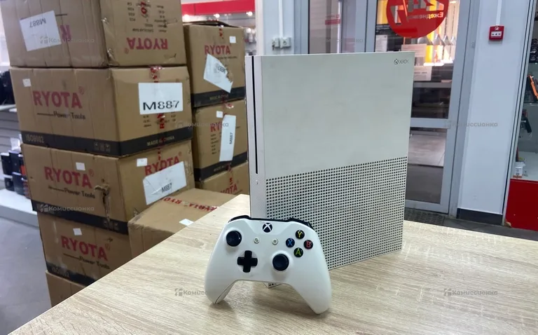 Приставка Xbox One S 1Tb