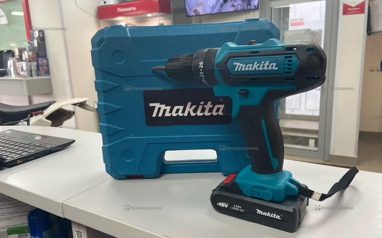 Шуруповерт Makita