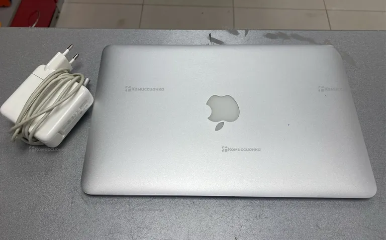 MacBook Air (11-inch,Late 2010)