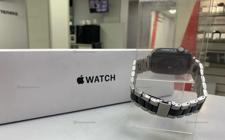 Часы Apple Watch SE Gen 2 44mm