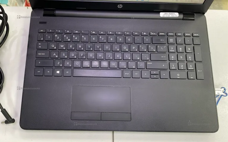 Ноутбук HP AMD A9-9420 / R5 M330 / 6 OZU
