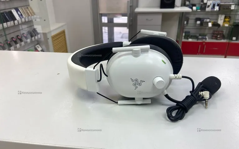 Наушники Razer Blackshark v2x white