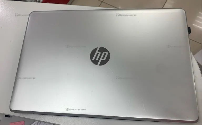 Ноутбук HP 15-bw657ur