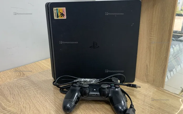 Приставка PS4. slim 500 Gb