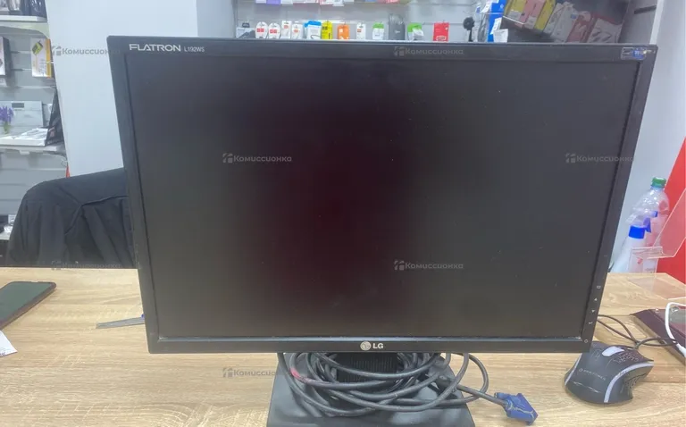 Монитор LG Flatron L192WS