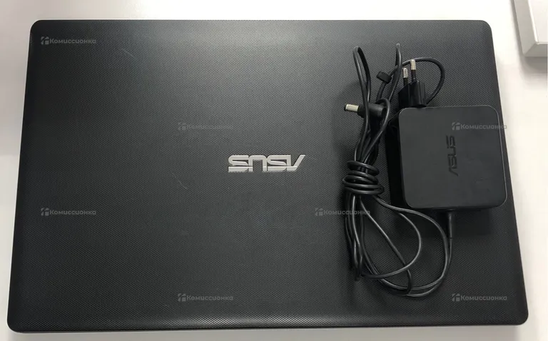 Ноутбук ASUS X552E