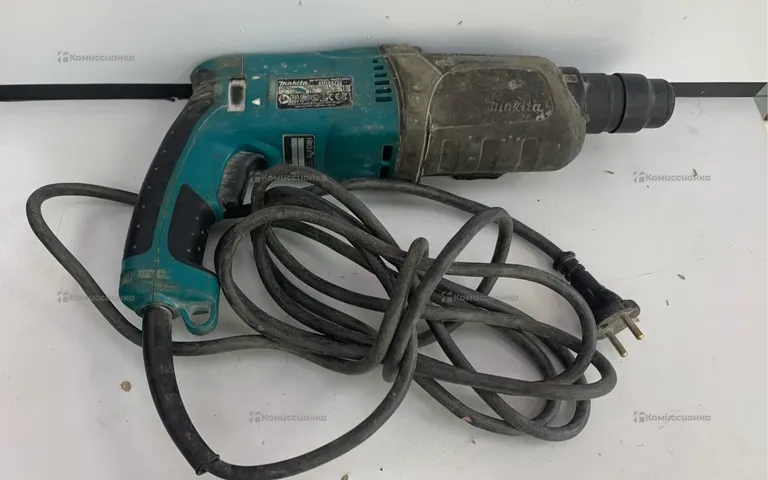 перфаратор makita HR2470