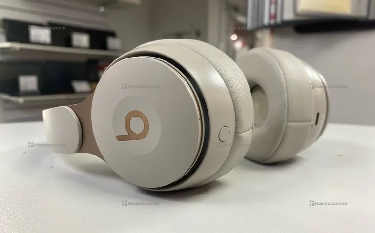 Наушники  Beats Solo pro