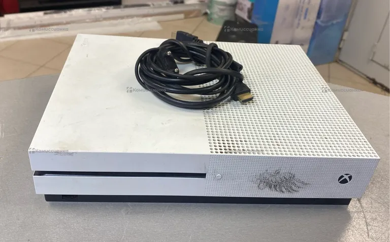 Приставка Xbox ONE