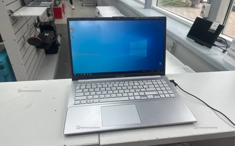 Ноутбук   ASUs VivoBook