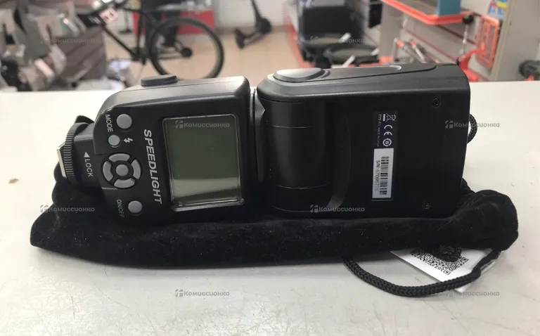 Вспышка Speedlight RT-950