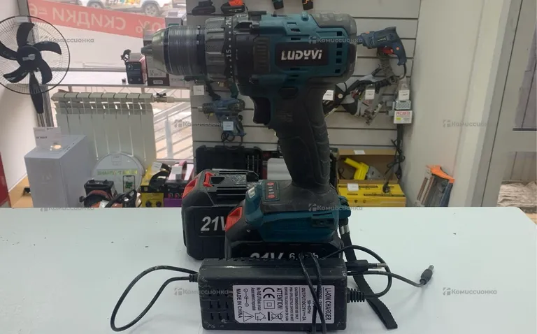Шуруповерт LUDYVI (BL25)
