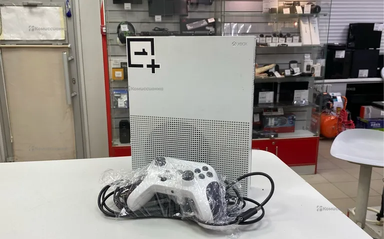 Приставка Xbox Xbox One S 1 TB (с дисководом)