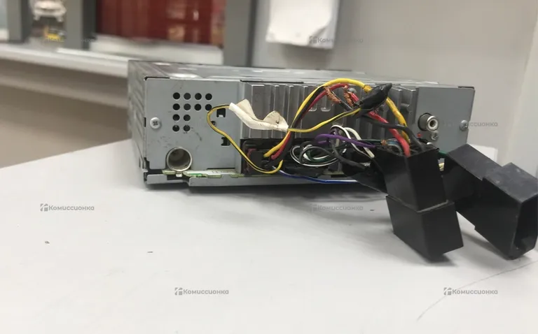 Автомагнитола  Pioneer DEH-S100UBG