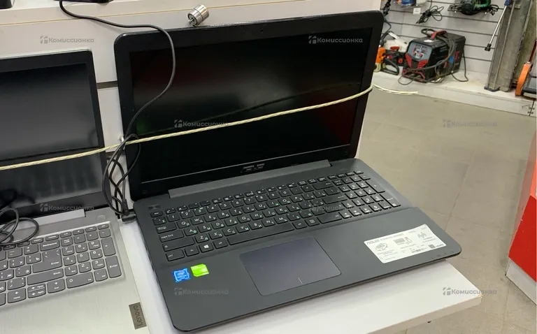 Ноутбук Asus x555s