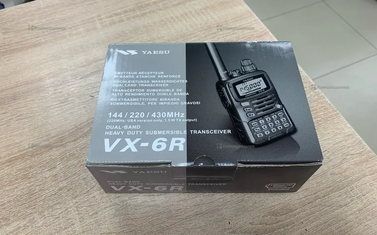 Рация Yaesu VX-6R