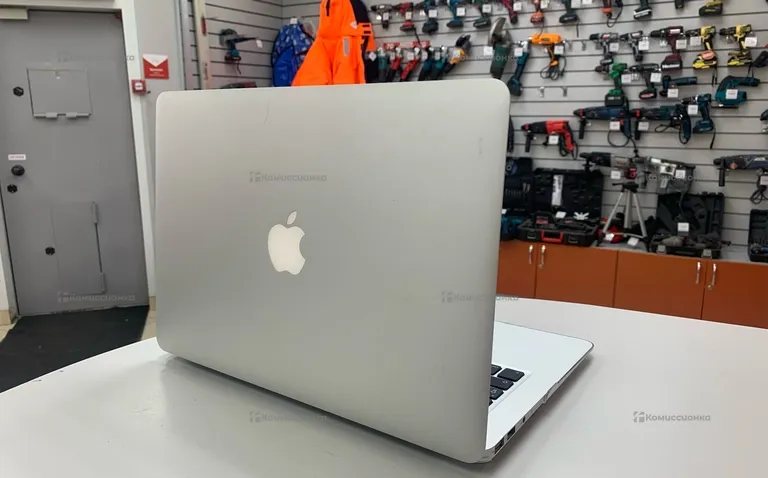 Ноутбук MacBook Air 13 2011