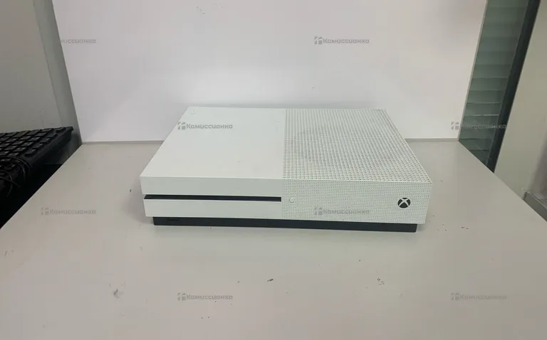 Приставка Xbox One S 512 GB